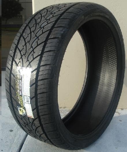 Lexani LX4000 305/30ZR26 109W Performance Tire 1